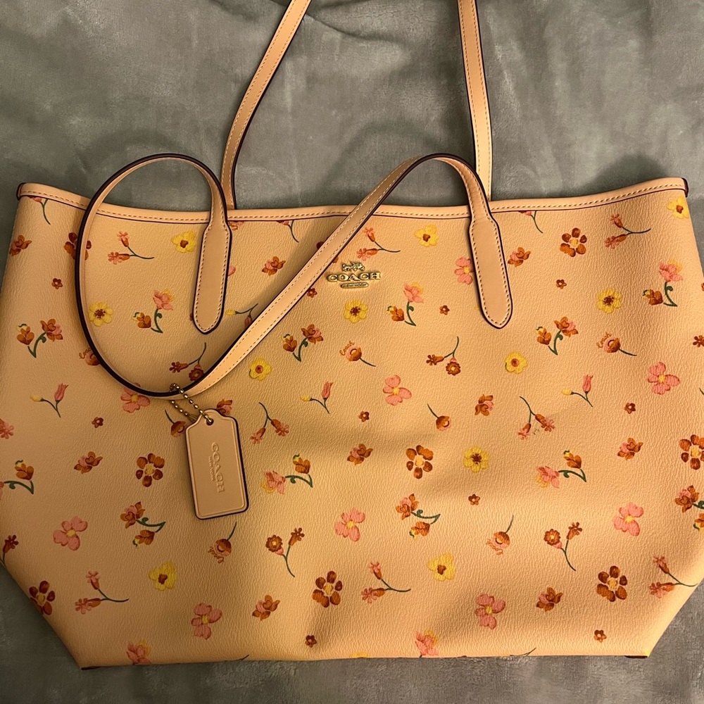 Coach tote